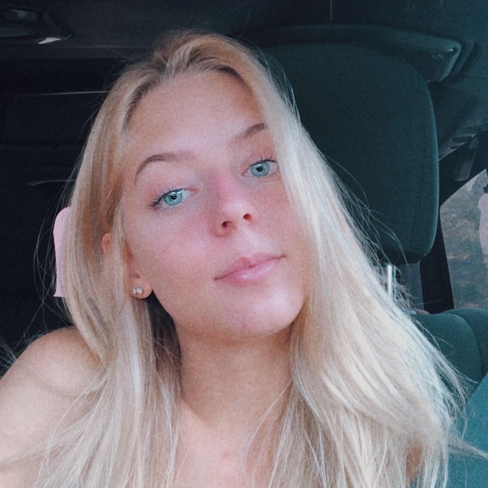 Meet your Posher, Caroline